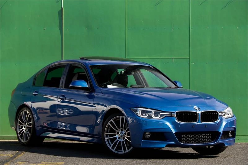 BMW F30 LCİ FAR TAKIM
